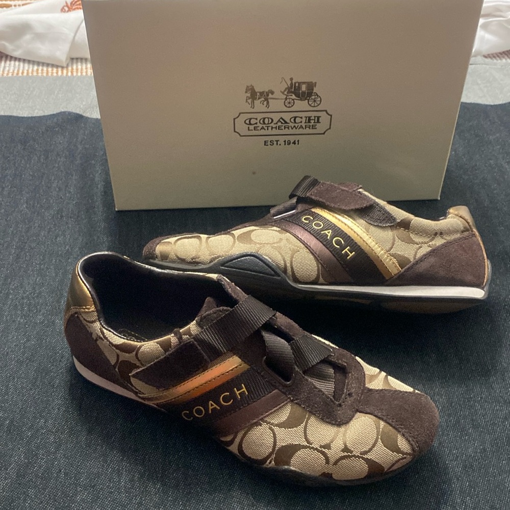 Coach fashion tennis shoes.